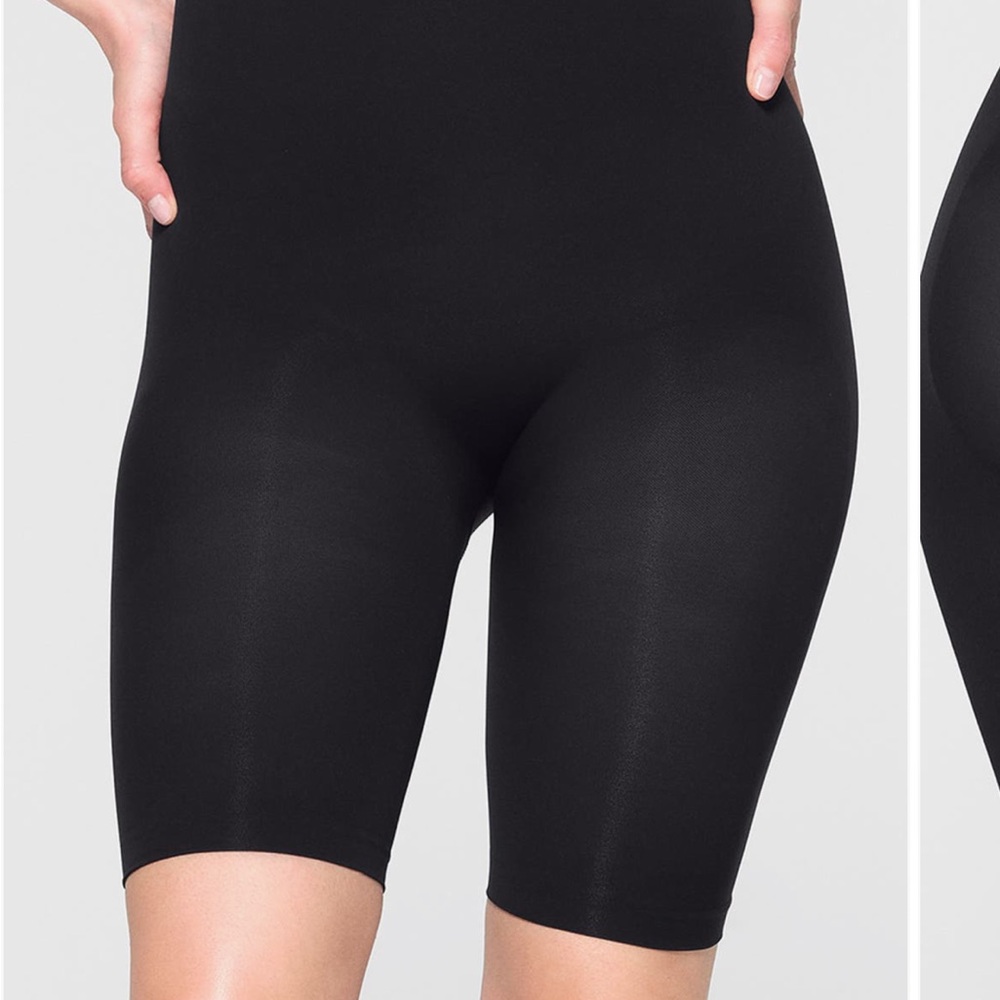 SKIMS Black Seamless Shorts